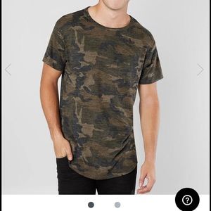 Nova men’s medium long camo t-shirt